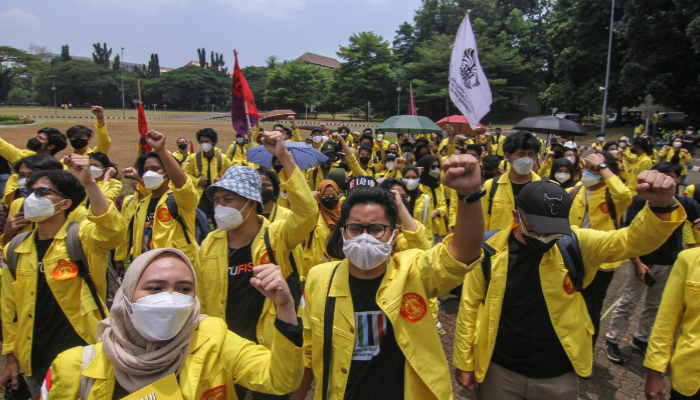 Ilustrasi-BEM-UI-tengah-melaksanakan-aksi-demonstrasi-Foto_Koma.id_